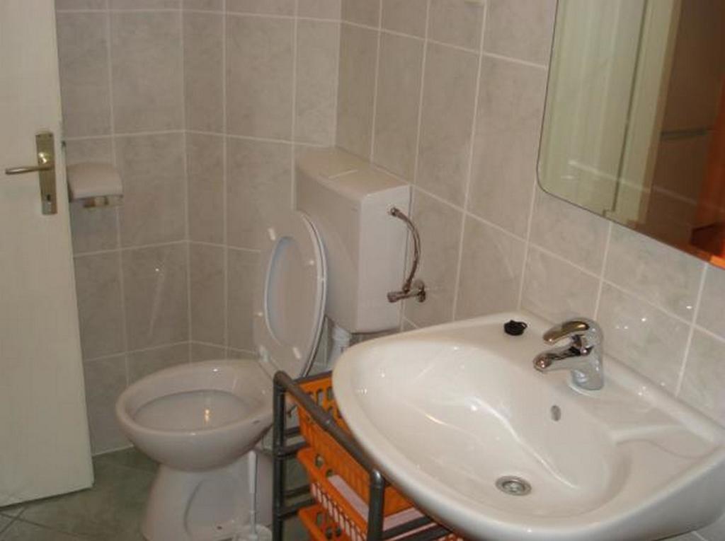 Studios Ana Mari Komiza Room photo